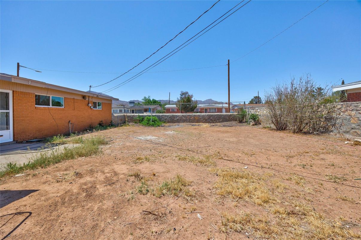 Backyard, Exterior