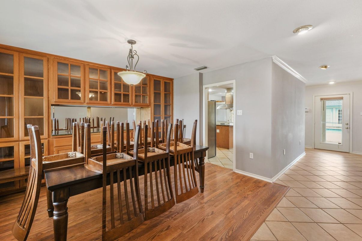 Dining room, Interior, Pendant Lights, Recessed Lighting, Wood Texture Flooring
