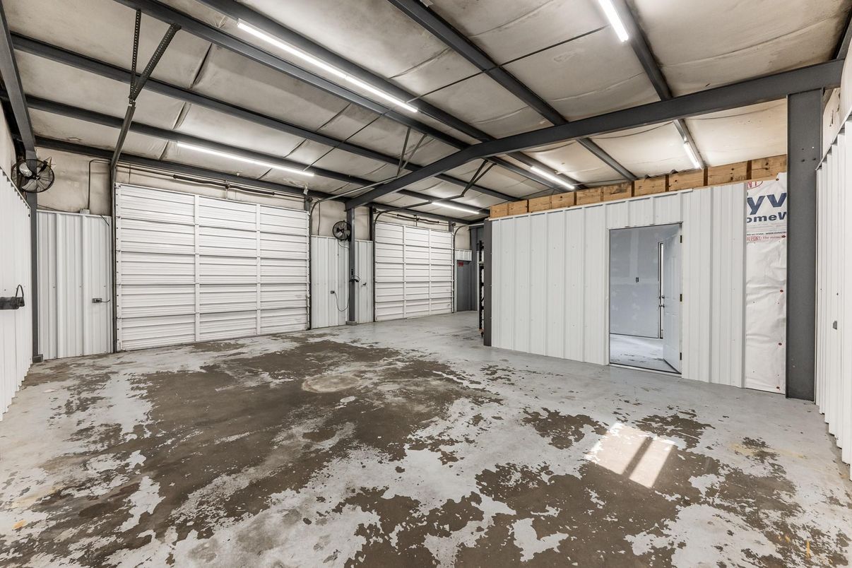 Garage, Interior
