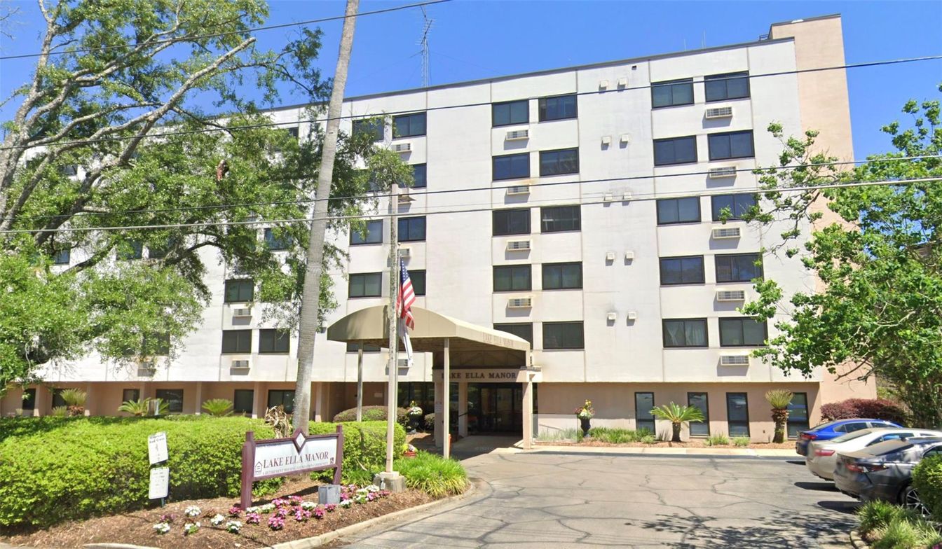 Exterior, Facade, Condo Building