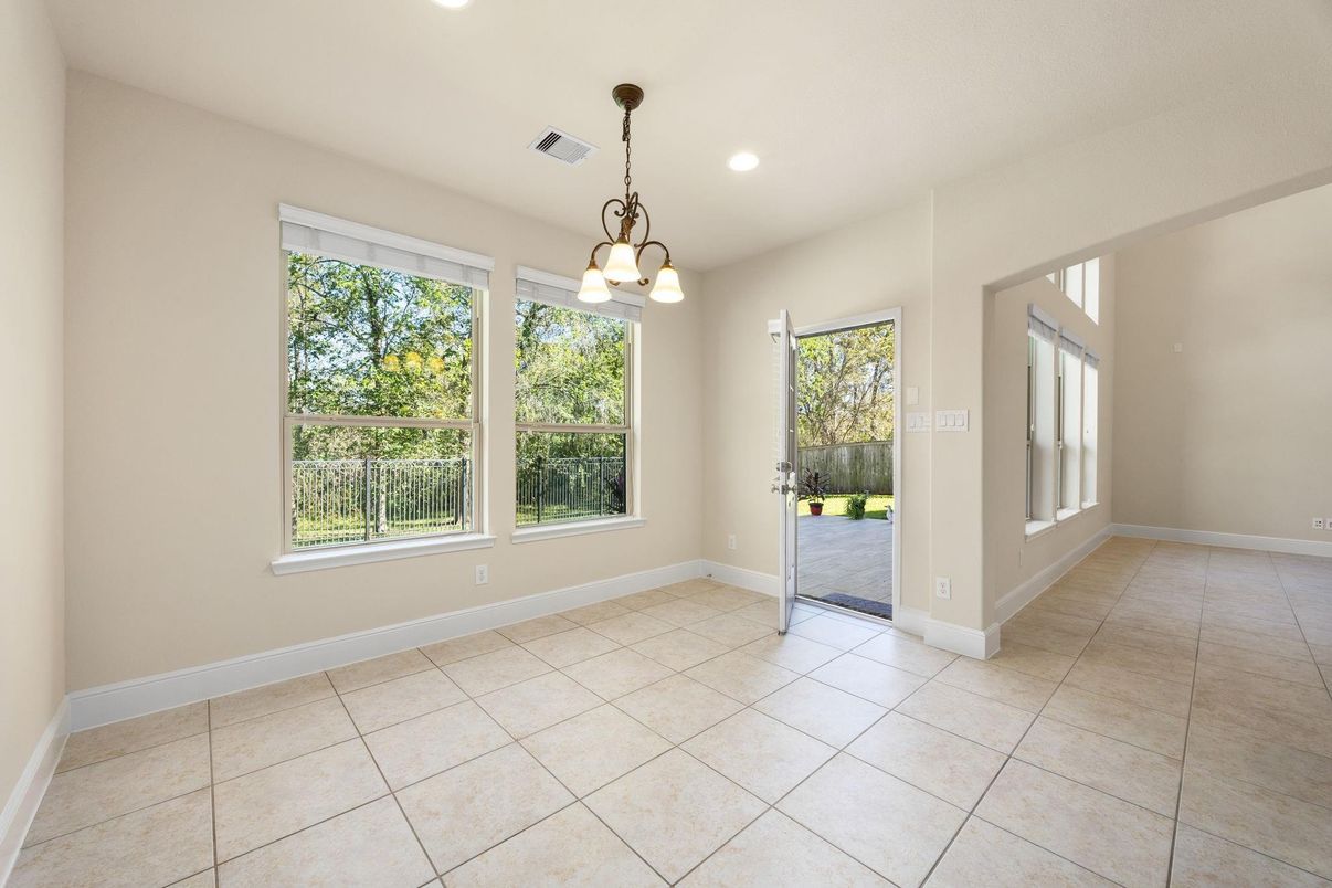 Chandelier, Empty room, Interior, Pendant Lights, Recessed Lighting