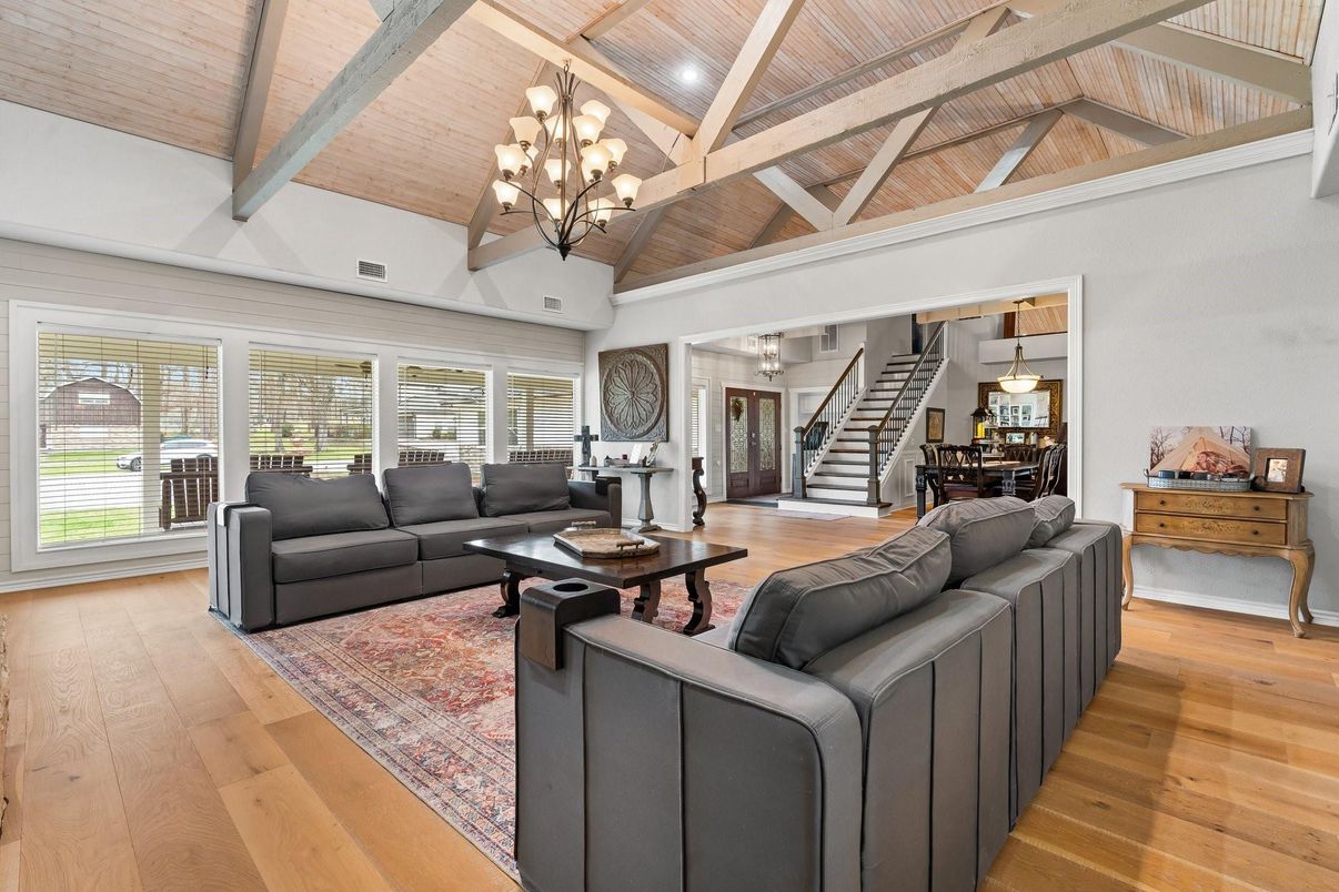 Chandelier, Interior, Living room, Recessed Lighting, Wooden Beams, Wooden Ceilings, Wood Texture Flooring