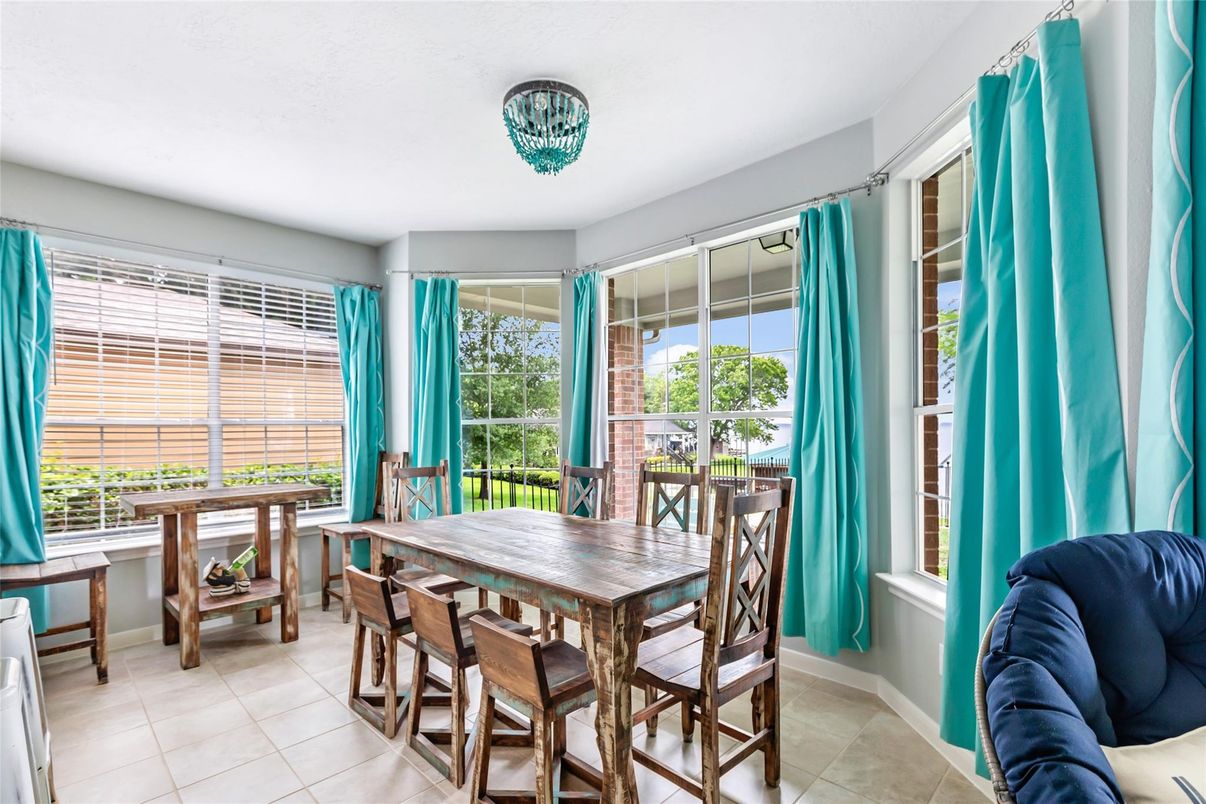 Dining room, Interior