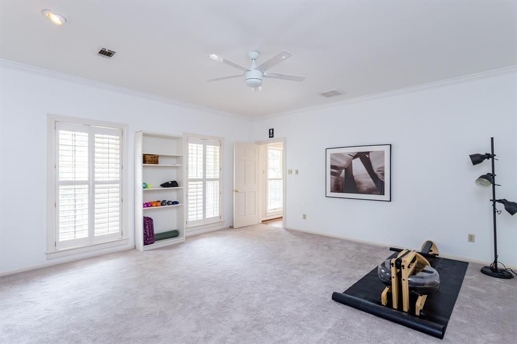 Empty room, Fitness Equipment, Interior, Recessed Lighting