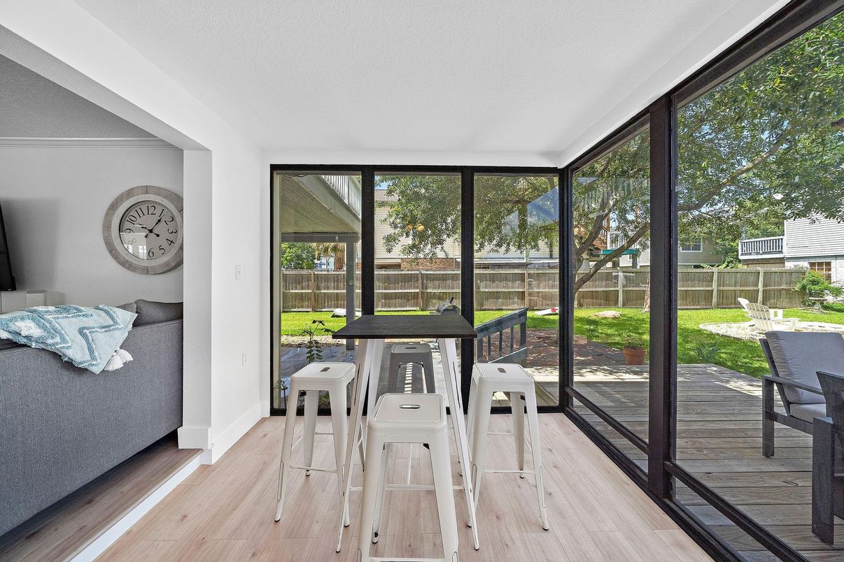 Dining room, Interior, Sun Room, Wood Texture Flooring