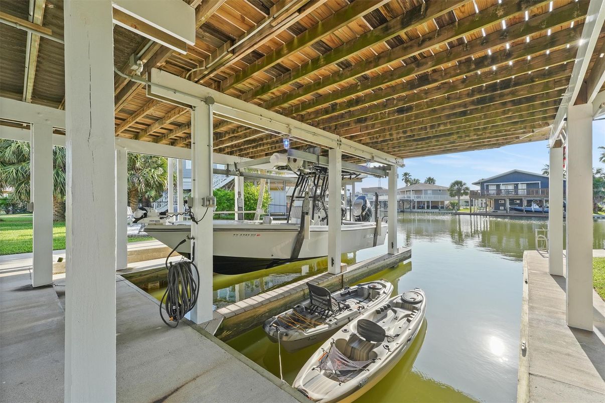 Exterior, Water