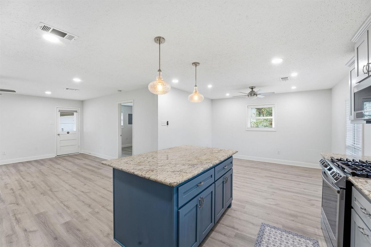 Interior, Kitchen, Pendant Lights, Recessed Lighting, Wood Texture Flooring
