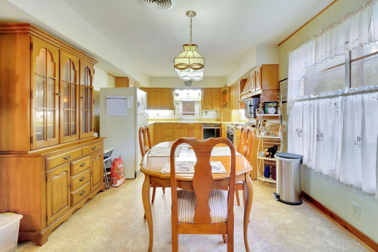 Dining room, Interior, Kitchen, Pendant Lights