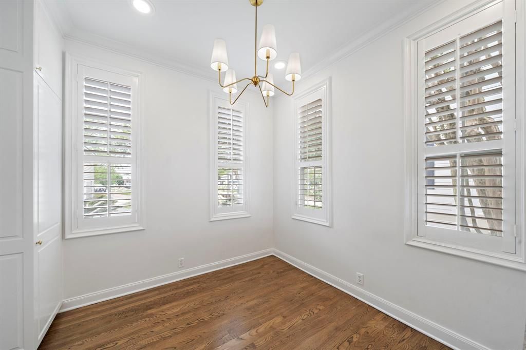 Chandelier, Empty room, Interior, Recessed Lighting, Wood Texture Flooring