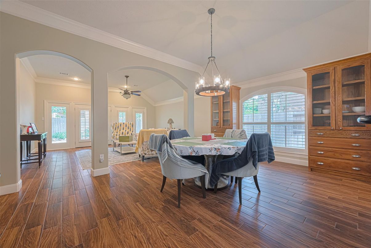 Dining room, Interior, Pendant Lights, Recessed Lighting, Wood Texture Flooring