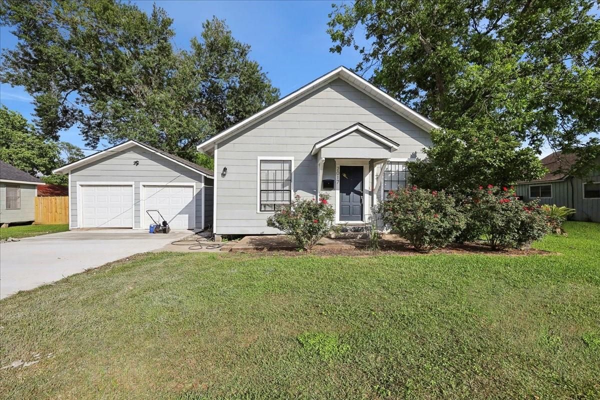 Backyard, Detached Garage, Exterior, Facade, Ranch
