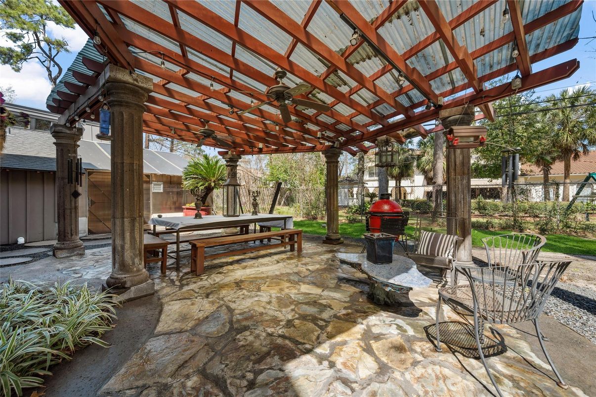 Backyard, Exterior