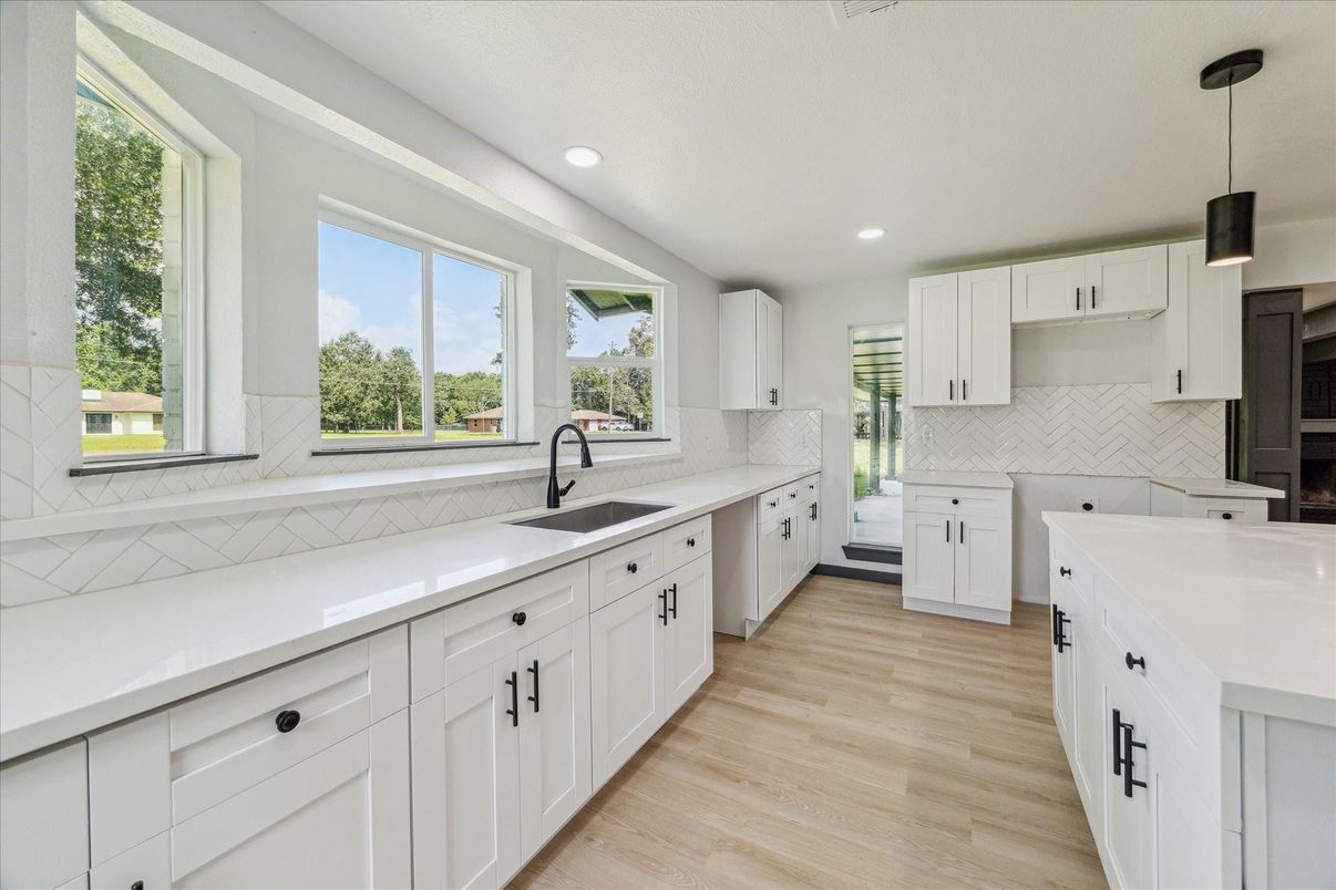 Interior, Kitchen, Pendant Lights, Recessed Lighting, Wood Texture Flooring