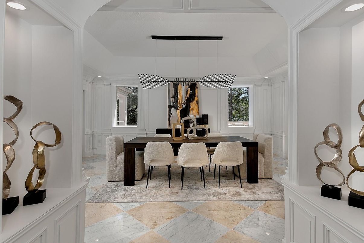 Dining room, Interior, Pendant Lights, Recessed Lighting