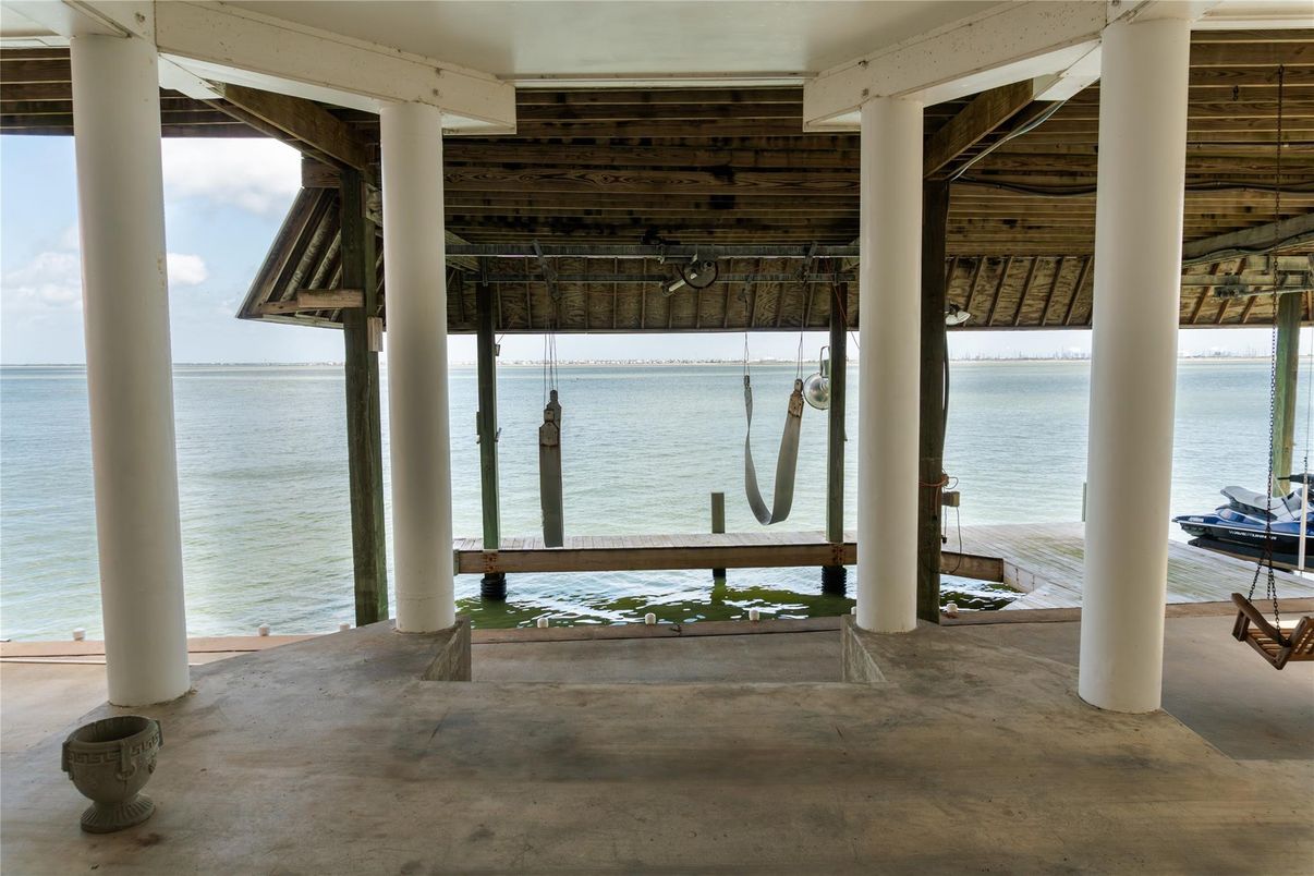Exterior, Water