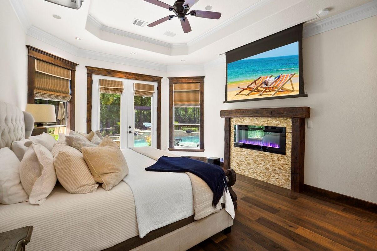 Bedroom, Fireplace, Interior, Recessed Lighting, Wood Texture Flooring