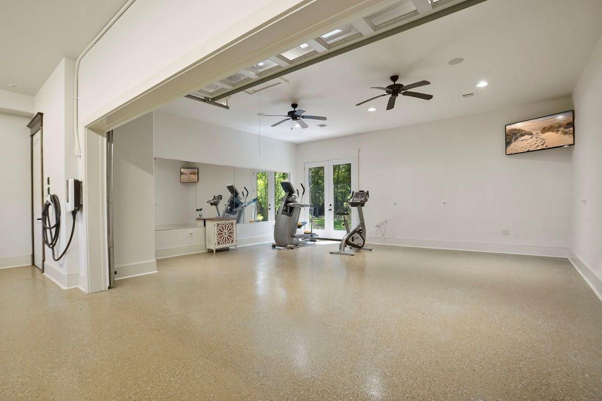 Fitness Equipment, Interior, Recessed Lighting