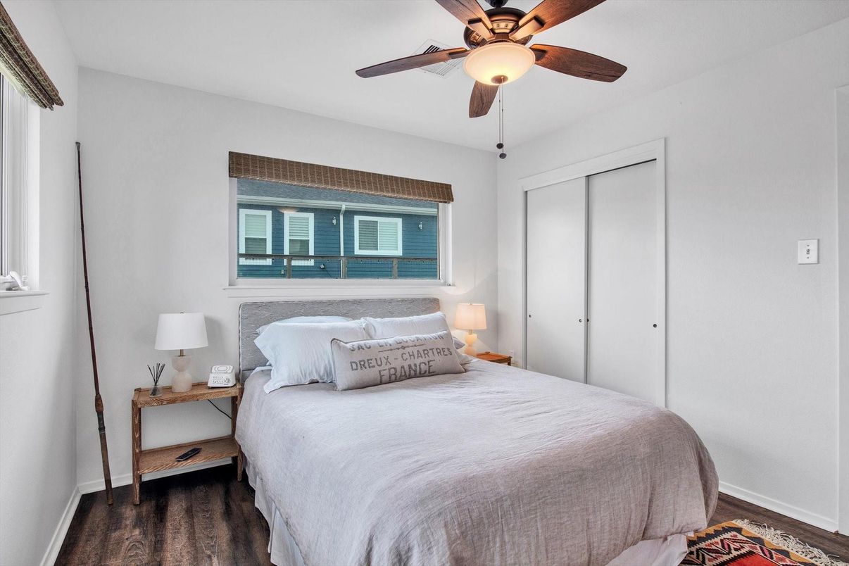 Bedroom, Interior, Water, Wood Texture Flooring