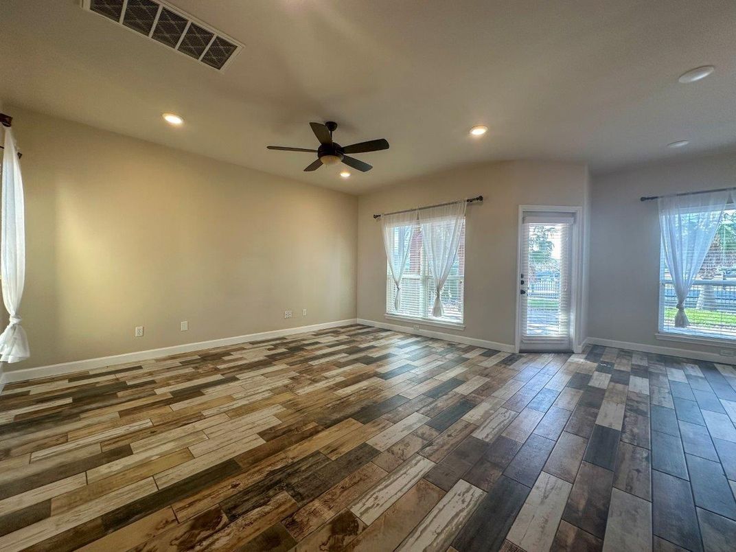 Empty room, Interior, Recessed Lighting, Wood Texture Flooring