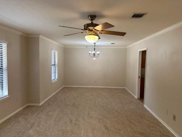 Empty room, Interior