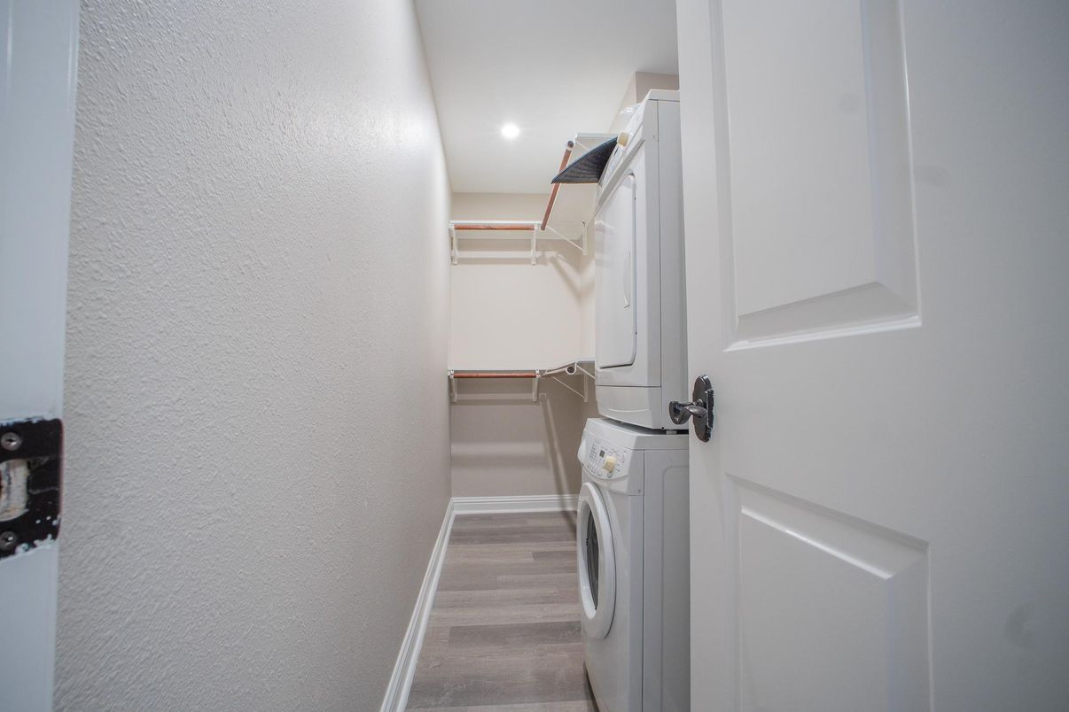 Interior, Recessed Lighting, Walk-in Closets, Washer, Wood Texture Flooring