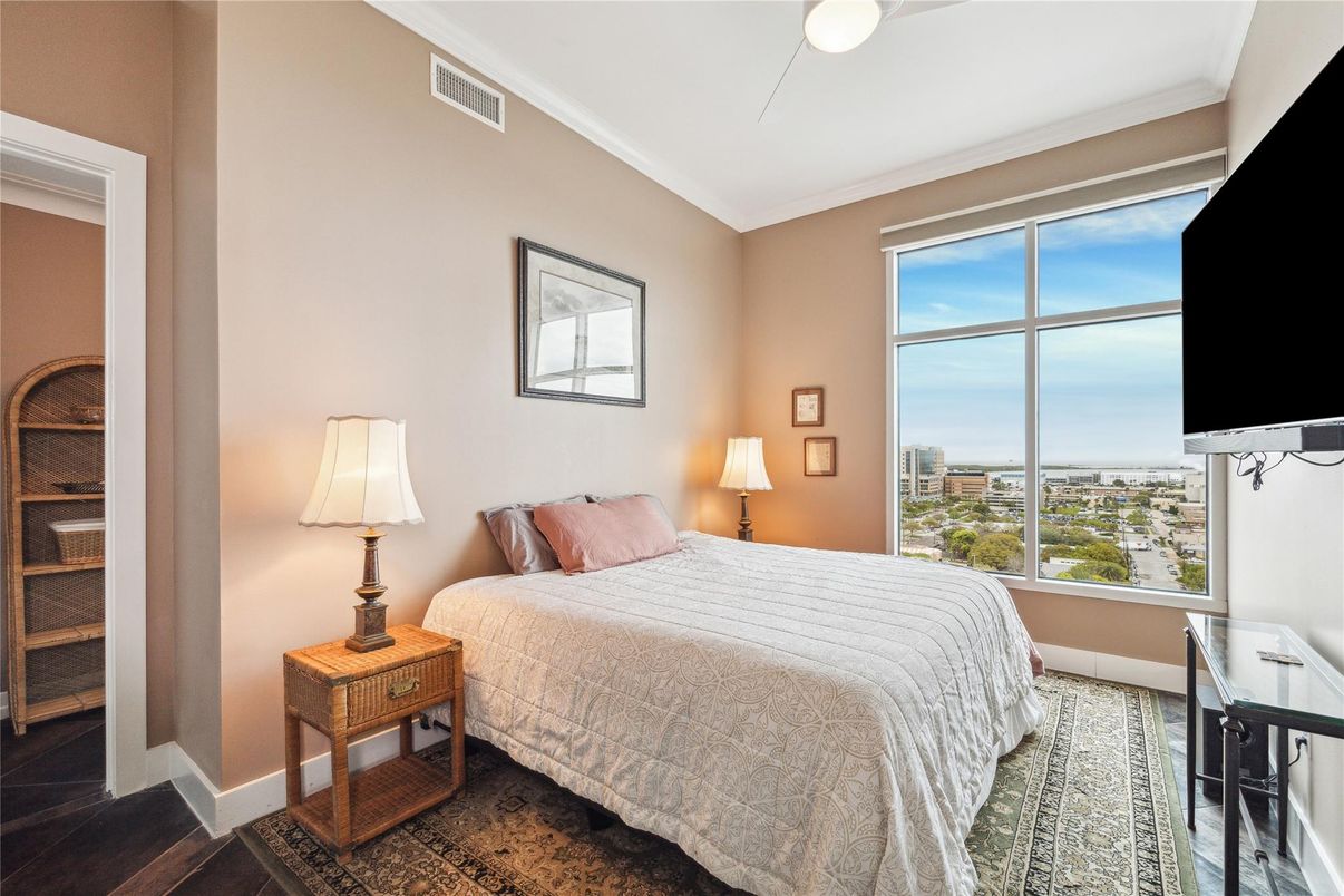Bedroom, Interior, Water, Wood Texture Flooring