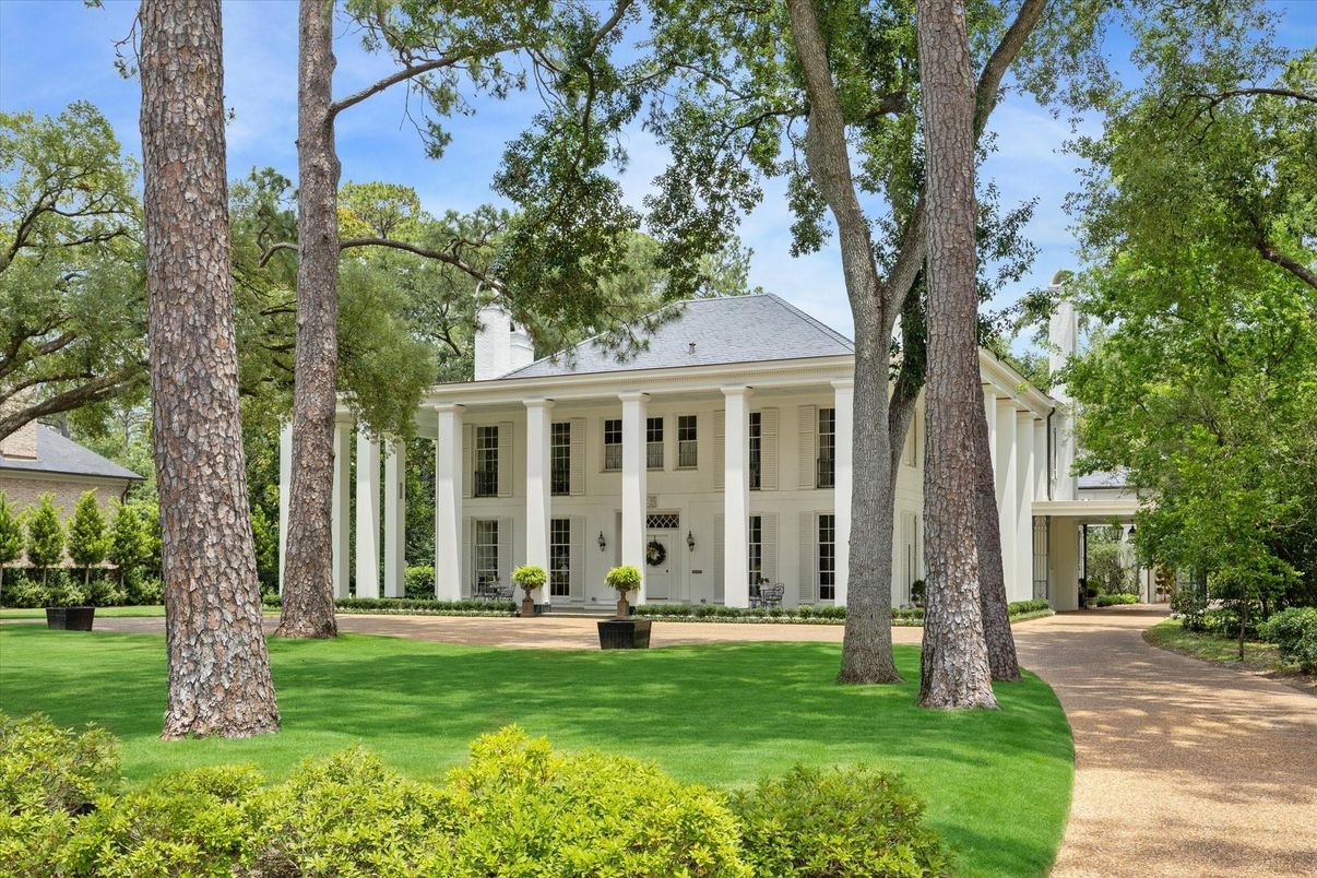 Backyard, Exterior, Facade, Georgian