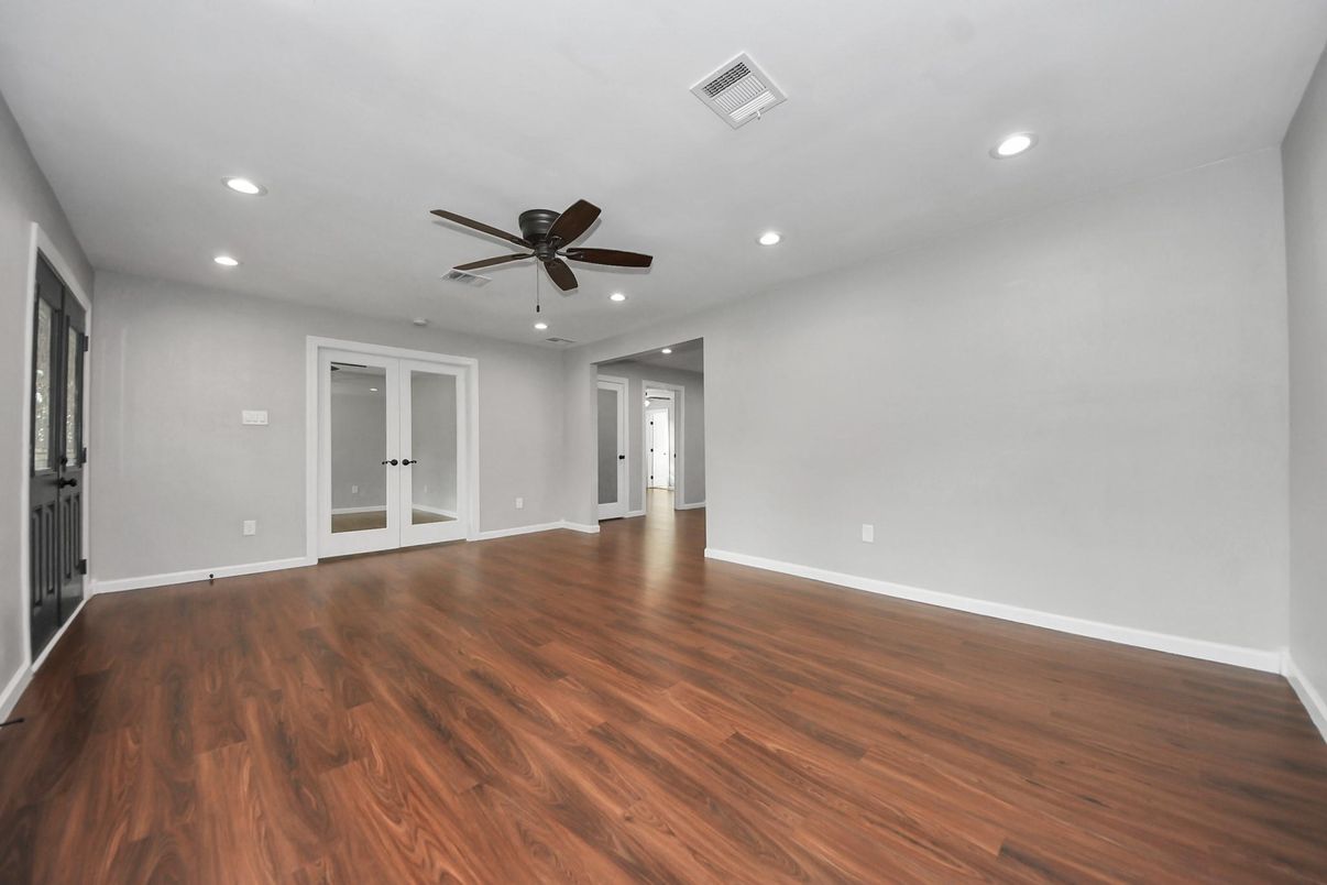 Empty room, Interior, Recessed Lighting, Wood Texture Flooring