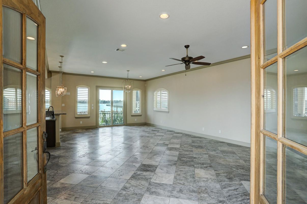 Chandelier, Empty room, Interior, Pendant Lights, Recessed Lighting