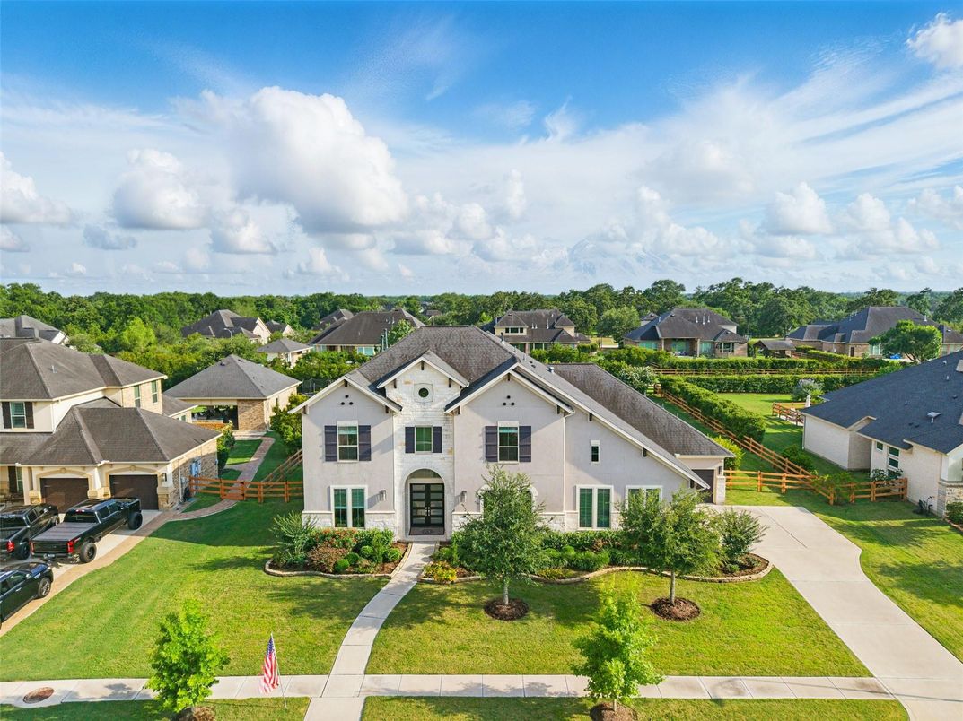 Exterior, Drone