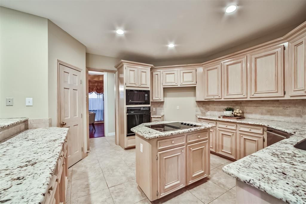 Interior, Kitchen, Recessed Lighting