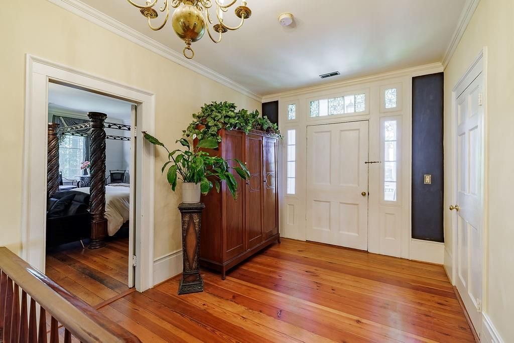 Chandelier, Interior, Wood Texture Flooring