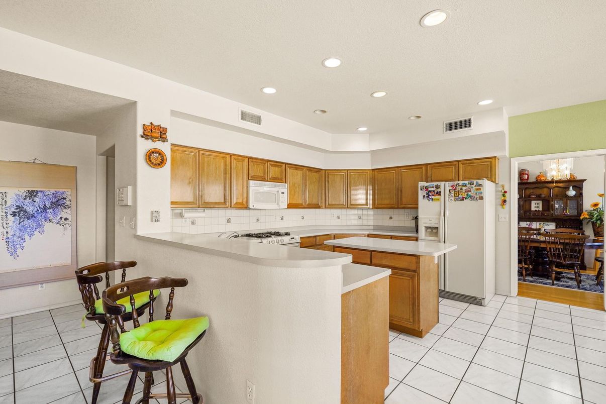 Dining room, Interior, Kitchen, Recessed Lighting
