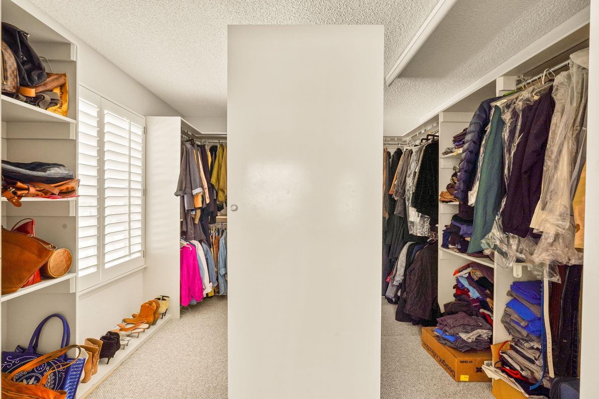Interior, Walk-in Closets