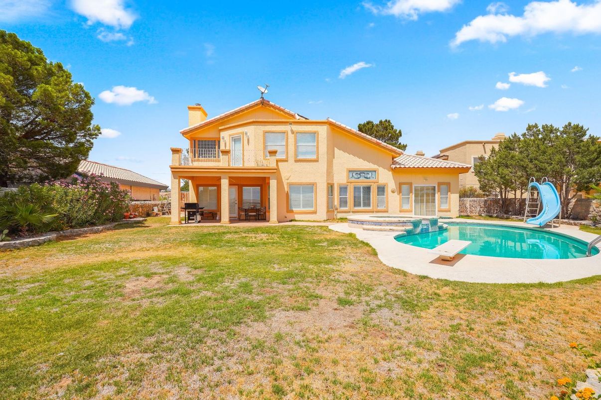 Backyard, Exterior, Pool