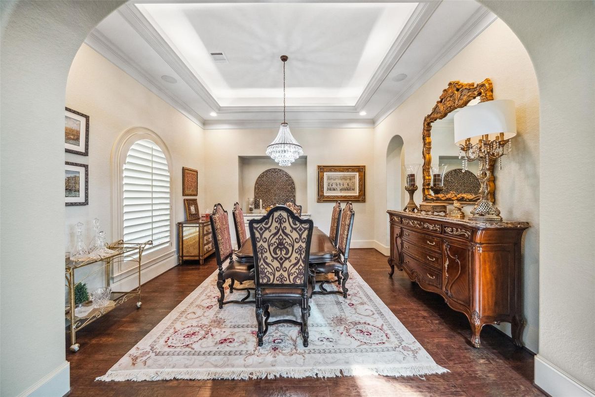 Dining room, Interior, Pendant Lights, Recessed Lighting, Wood Texture Flooring