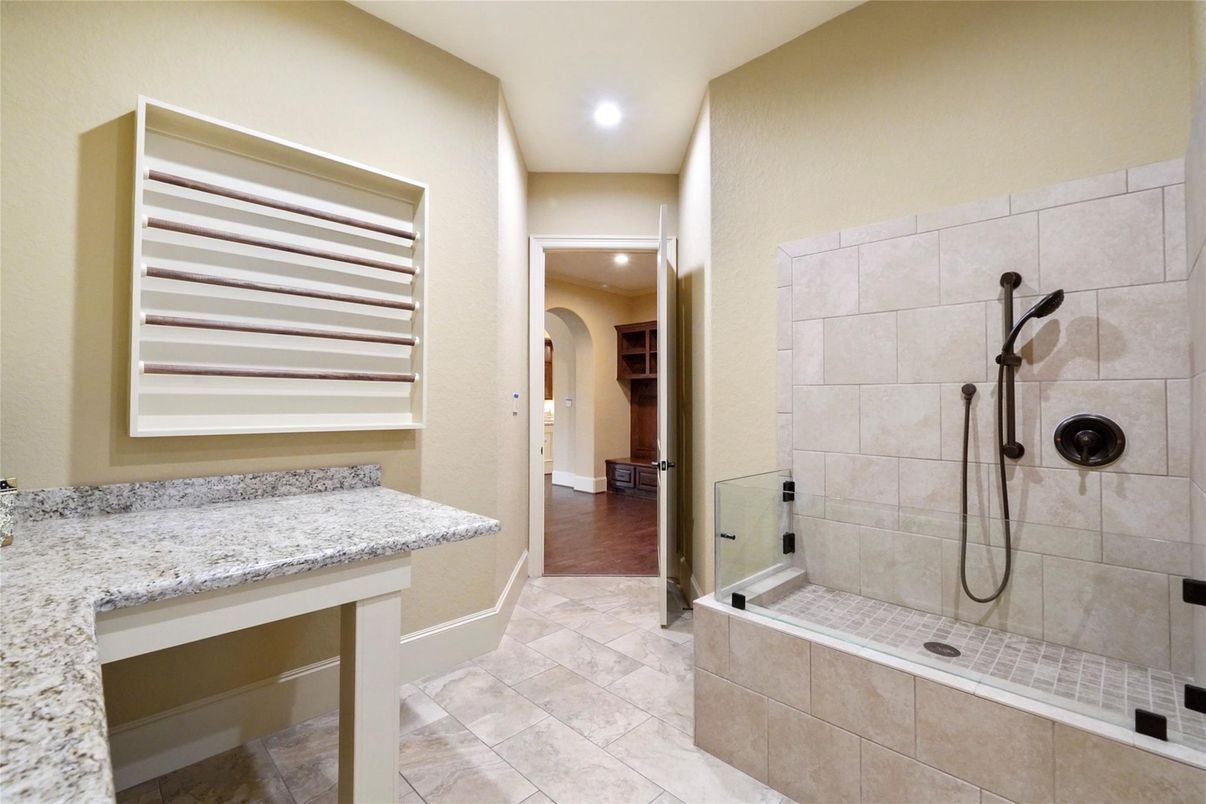 Bathroom, Interior, Recessed Lighting, Wood Texture Flooring