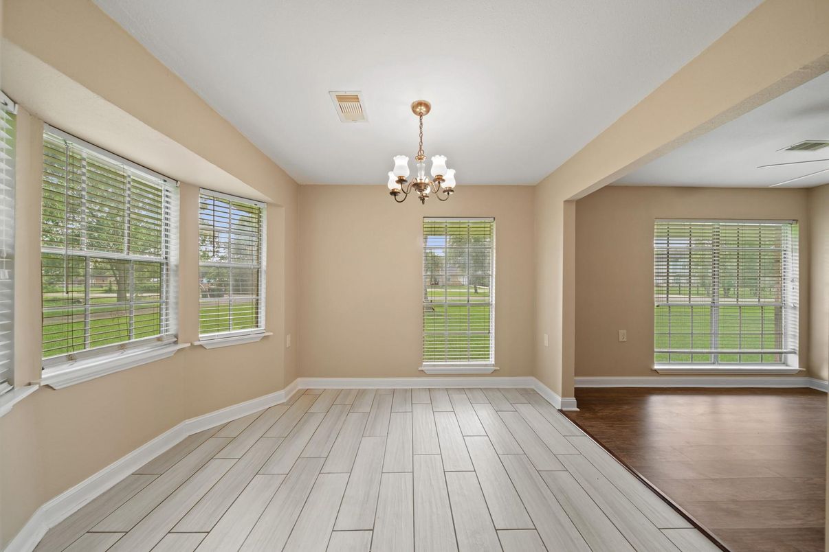 Chandelier, Empty room, Interior, Wood Texture Flooring
