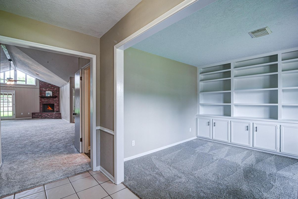 Empty room, Fireplace, Interior