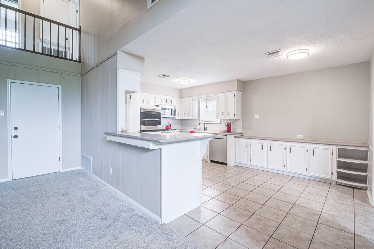 Interior, Kitchen, Stainless Steel Appliances