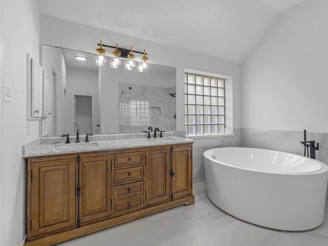 Bathroom, Dual Sink Vanities, Free Standing Baths, Interior, Marble, Marble Walls