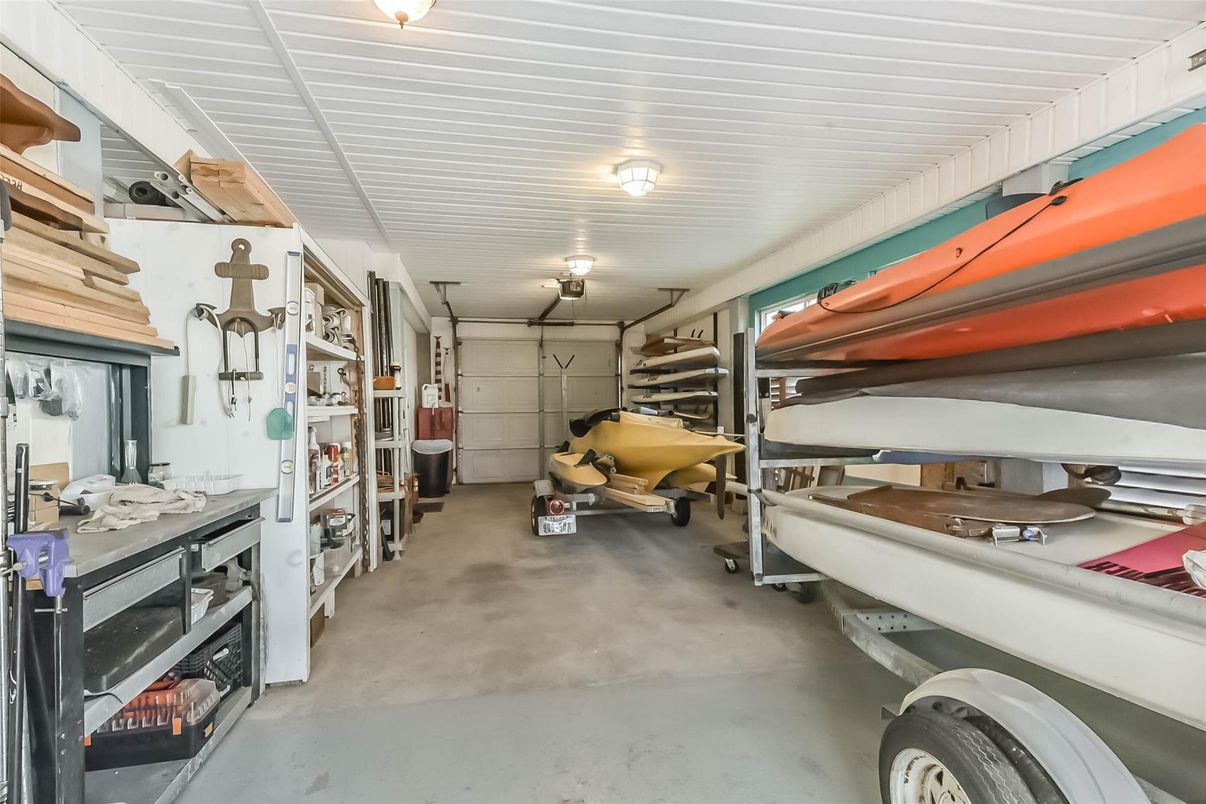 Garage, Interior