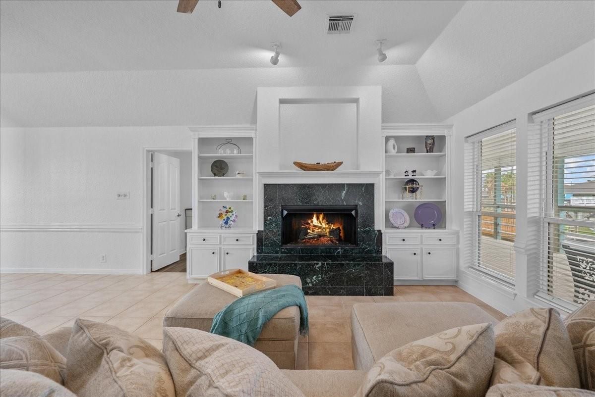 Fireplace, Interior, Living room