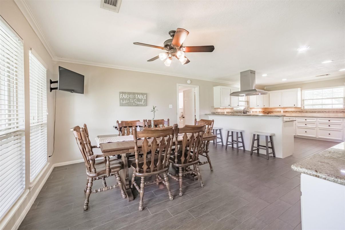 Dining room, Interior, Kitchen, Recessed Lighting, Wood Texture Flooring