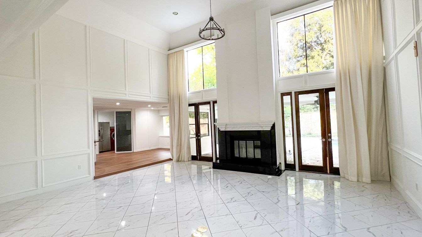 Fireplace, Interior, Marble, Pendant Lights, Recessed Lighting