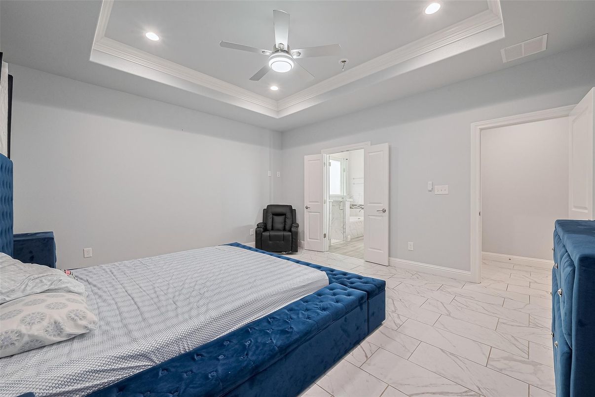 Bedroom, Interior, Marble, Recessed Lighting