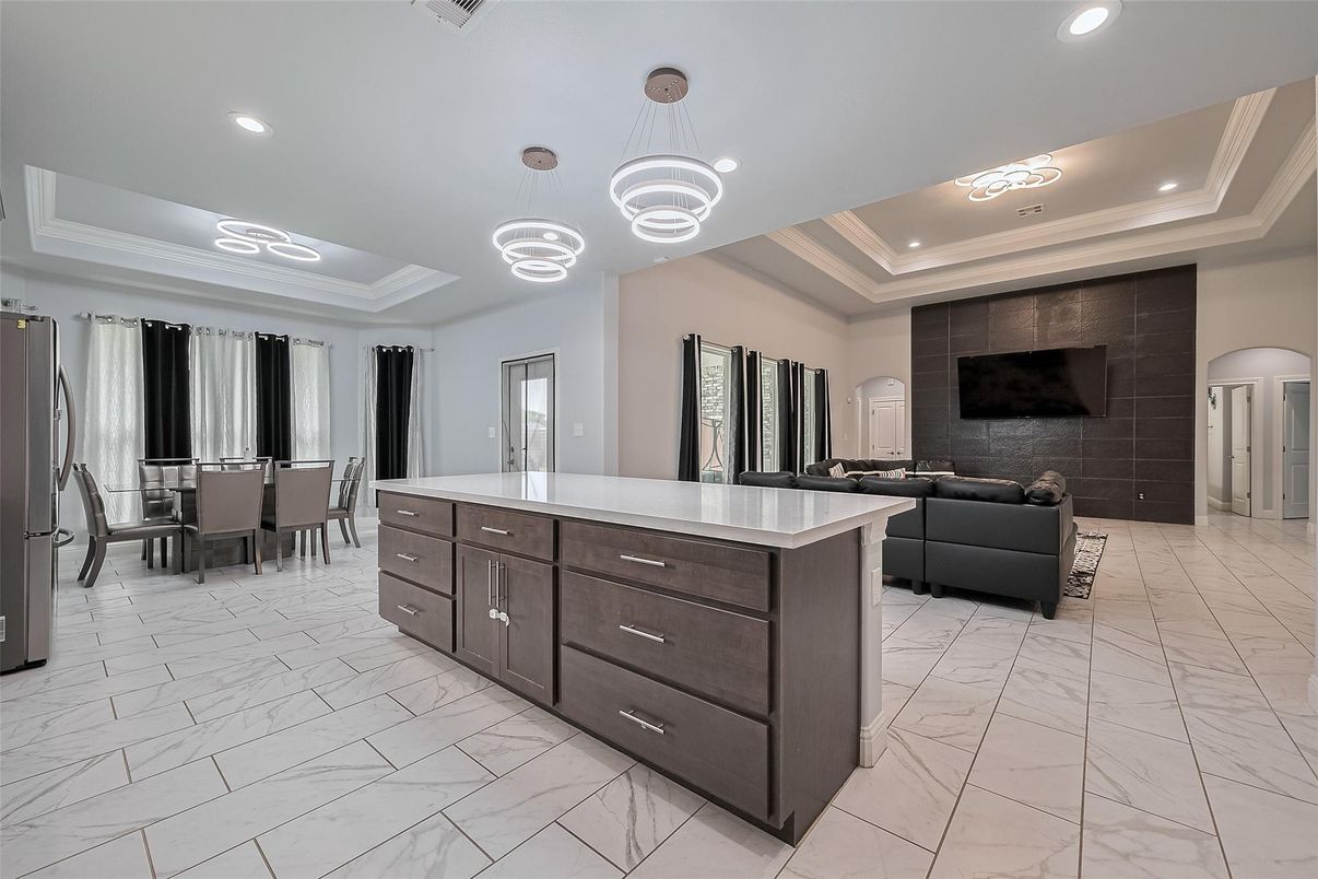 Dining room, Interior, Kitchen, Living room, Marble, Pendant Lights, Recessed Lighting