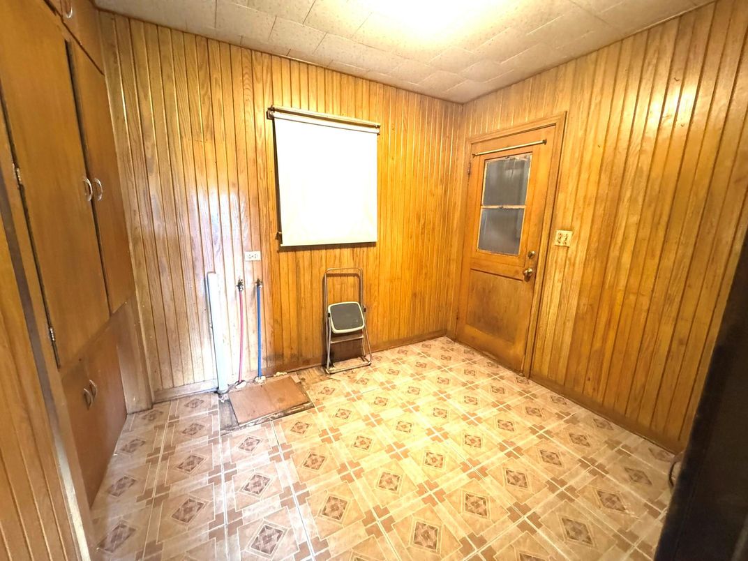 Interior, Wooden Walls