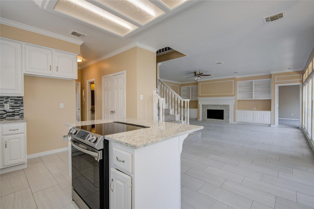 Fireplace, Interior, Kitchen