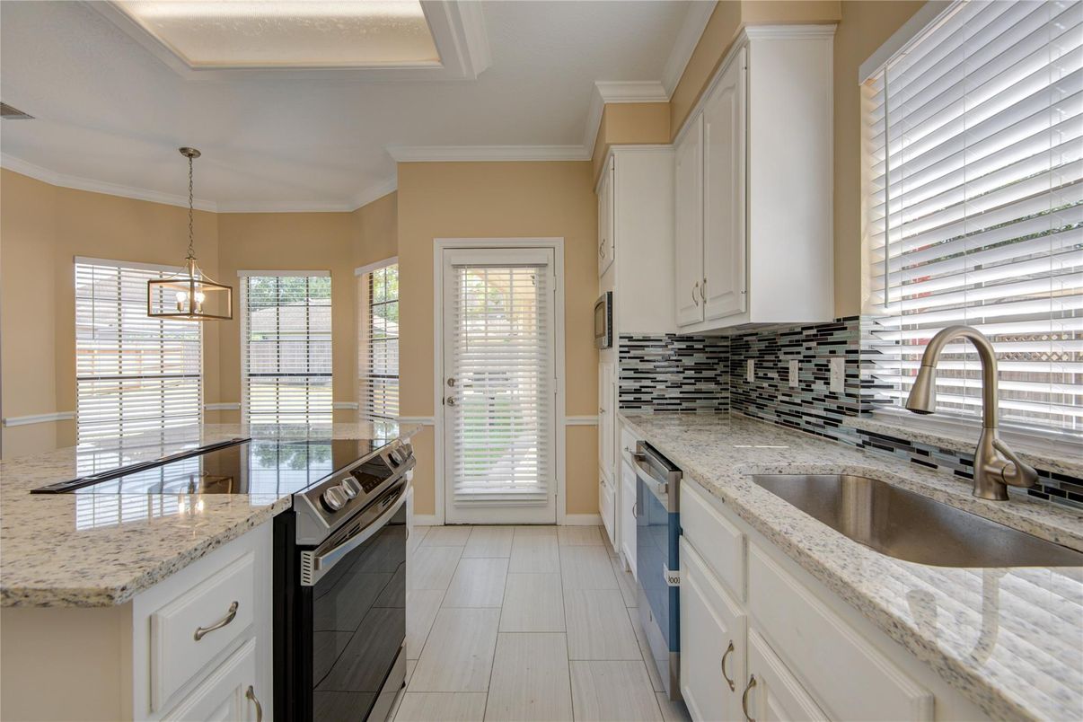 Interior, Kitchen, Pendant Lights, Wood Texture Flooring